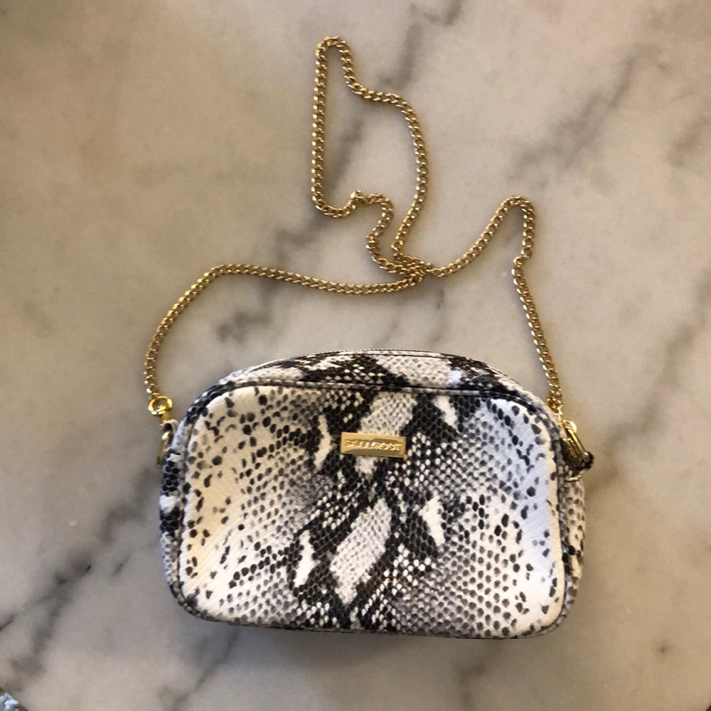 SavvyRoot crossbody
